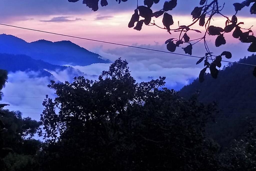 Cabana Con Banera Y Chimeneas En Puesta De Sol El Pacifico エクステリア 写真